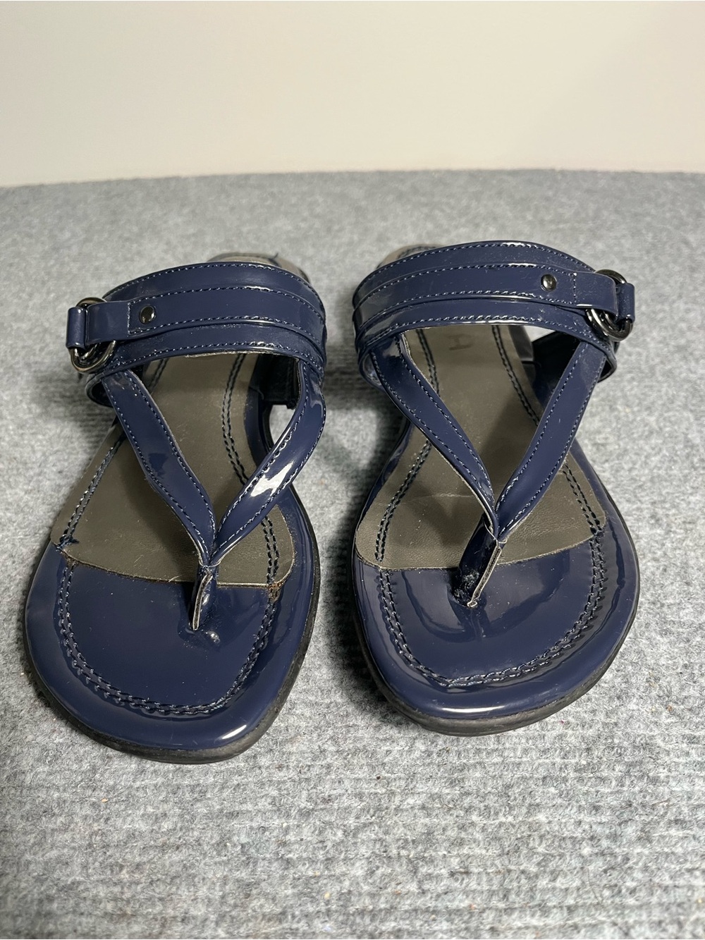 Unisa Navy Patent Thong Sandals